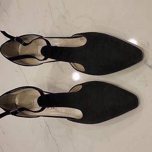 Black Suede T-strap pumps by Nine West, Women's sz 8.5